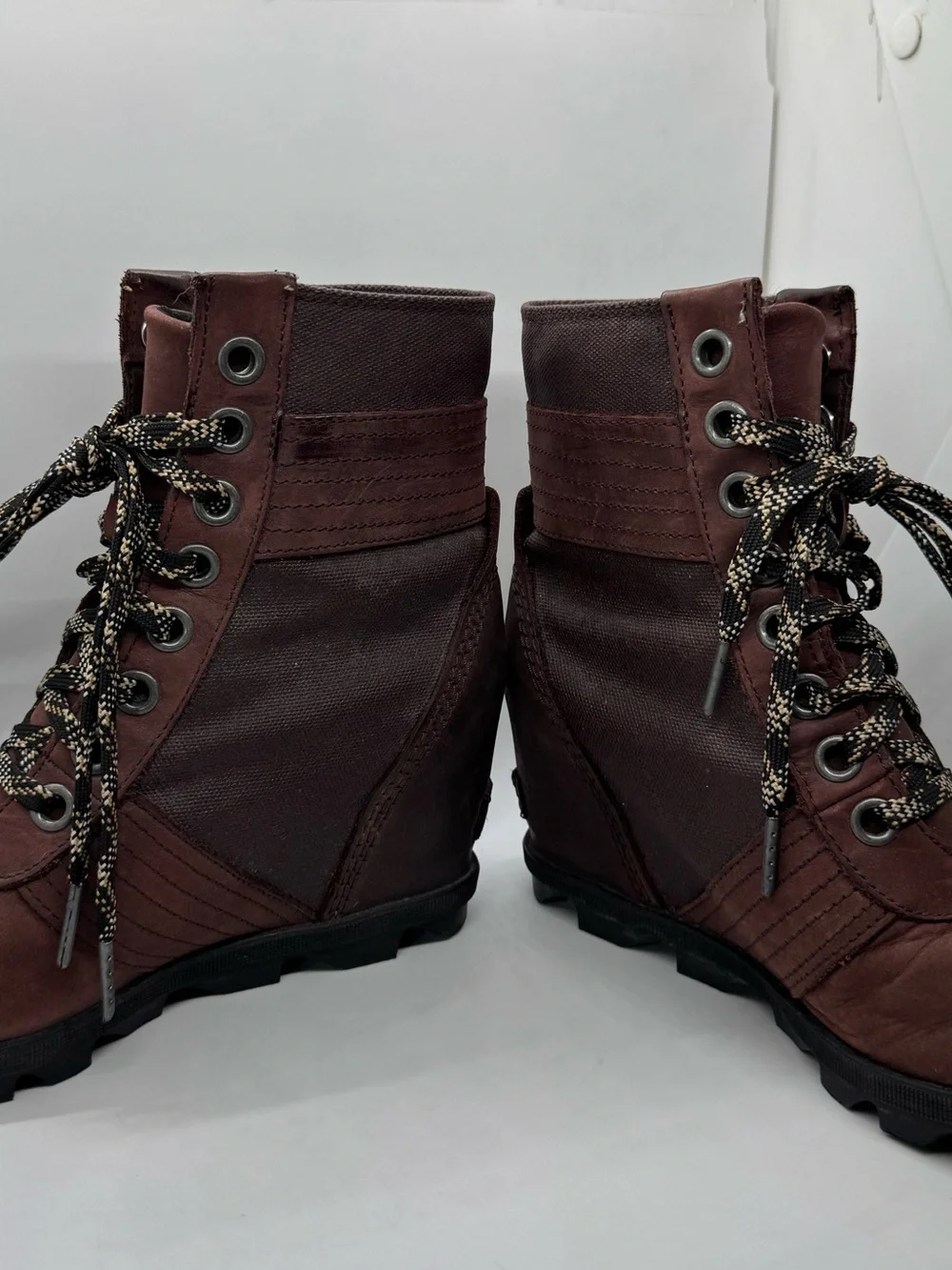 Sorel Women's Lexie Wedge Leather Boots NL3046-908 Cattail Brown Burgundy Sz 7.5